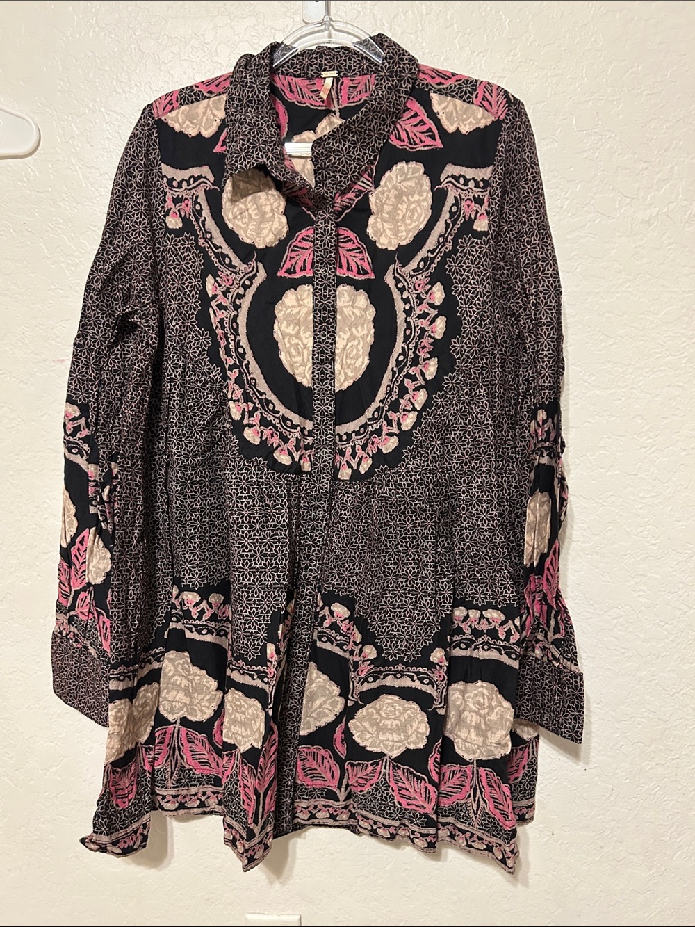 🎒Free People smell the Roses mini dress in Black, Pink W Pockets size S GUC - Picture 4 of 12
